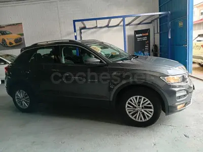 Usado VW T-Roc Advance 150 CV (110 kW) 2020 Gris / plata SUV