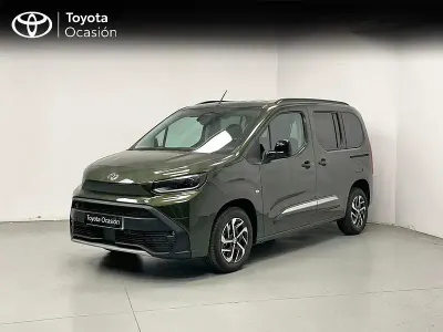 Usado Toyota Proace Verso Active 131 CV (96 kW) 2025 Verde Familiar