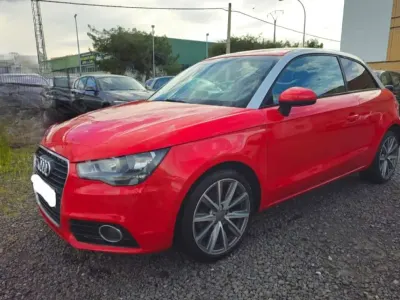 Usado Audi A1 Ambition 105 CV (77 kW) 2011 Rojo Utilitario