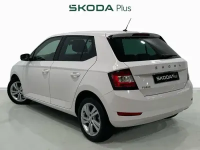 Usado Skoda Fabia Ambition 95 CV (69 kW) 2021 Blanco Utilitario