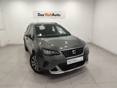 Usado Seat Arona Xperience 116 CV (85 kW) 2025 Gris / plata SUV