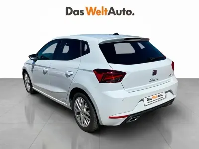 Usado Seat Ibiza FR 115 CV (84 kW) 2025 Blanco Utilitario