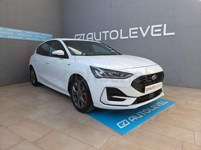 Używany Ford Focus ST-Line 125 KM (91 kW) 2023 Biały Sedan/Limuzyna