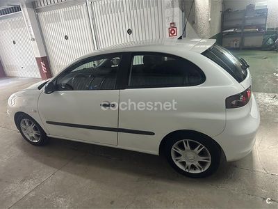 Usado Seat Ibiza Reference 70 CV (51 kW) 2006 Blanco Utilitario