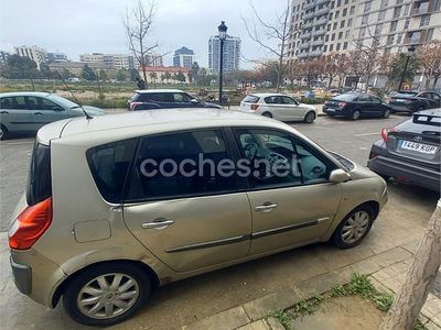 Usado Renault Scénic II 105 CV (77 kW) 2007 Beige Monovolumen