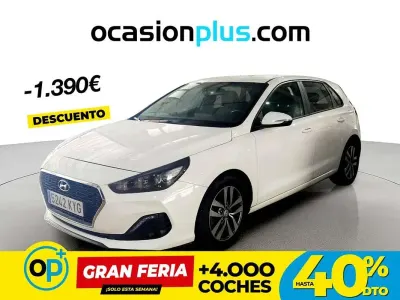 Usado Hyundai i30 120 CV (88 kW) 2019 Blanco Utilitario