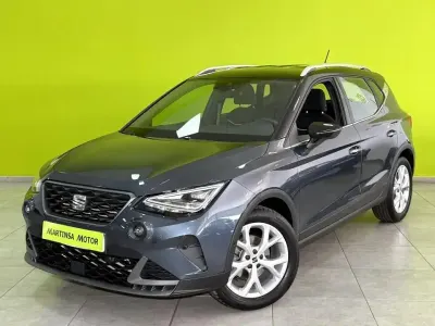 Usado Seat Arona FR 115 CV (84 kW) 2024 Gris SUV