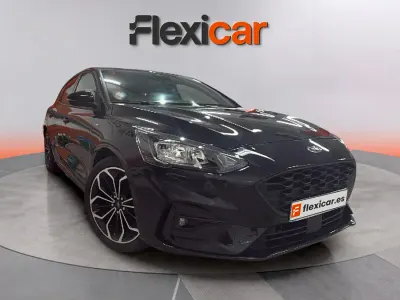 Usado Ford Focus ST-Line 155 CV (114 kW) 2021 Negro Berlina