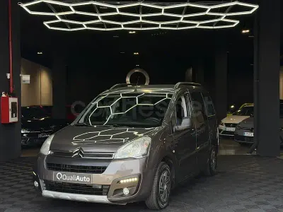 Usado Citroën Berlingo 101 CV (74 kW) 2018 Gris / plata Monovolumen
