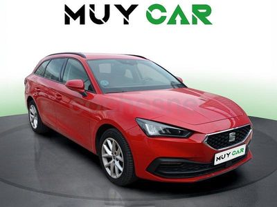 Usado Seat Leon Style 115 CV (84 kW) 2022 Rojo Familiar