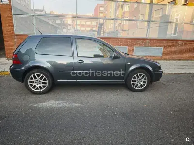 Usado VW Golf IV Advance 100 CV (73 kW) 2003 Verde Berlina