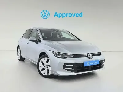 Usado VW Golf VIII Life 116 CV (85 kW) 2025 Gris Utilitario
