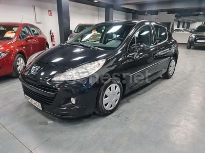 Usado Peugeot 207 Access 70 CV (51 kW) 2011 Negro Berlina