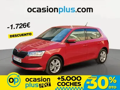 Usado Skoda Fabia Ambition 60 CV (44 kW) 2020 Rojo Utilitario