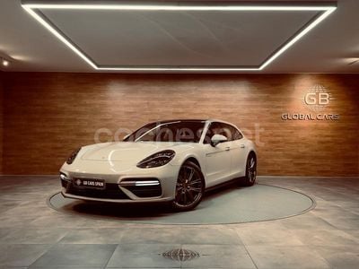 Gris / plata Usado 2020 Porsche Panamera Turbo S Berlina | 99.900 €