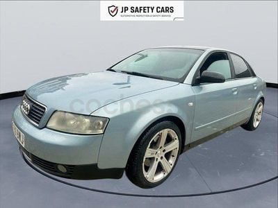Gris / plata Usado 2002 Audi A4 Berlina | 5400 € (Precio justo)