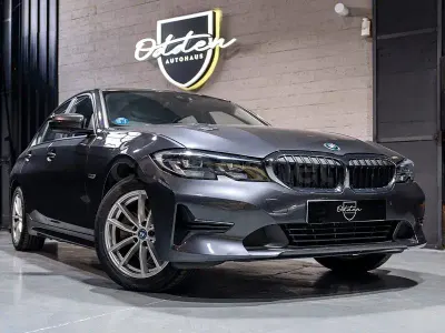 Usado BMW 320e Comfort Edition 204 CV (150 kW) 2022 Gris / plata Berlina