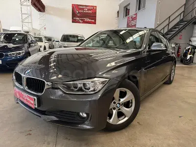 Usado BMW 320 Efficient Dynamics 163 CV (119 kW) 2013 Gris / plata Berlina