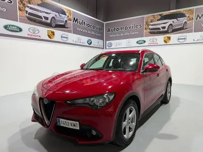 Usado Alfa Romeo Stelvio Super 180 CV (132 kW) 2018 Rojo SUV