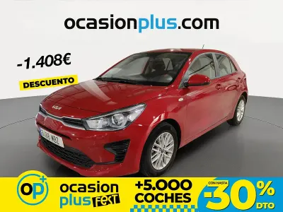 Usado Kia Rio 84 CV (61 kW) 2022 Rojo