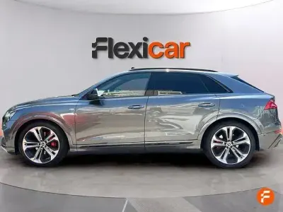 Usado Audi Q8 S-line plus 286 CV (210 kW) 2022 Gris SUV