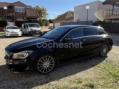 Negro Usado 2015 Mercedes CLA200 Shooting Brake AMG line Familiar | 18.000 € (Precio justo)
