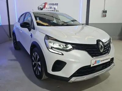 Usado Renault Captur Equilibre 101 CV (74 kW) 2023 Blanco SUV