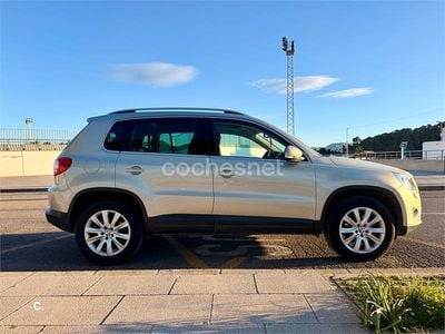 Usado VW Tiguan 140 CV (102 kW) 2009 Gris / plata SUV