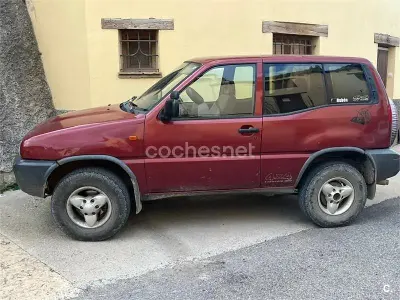 Usado Nissan Terrano SE 125 CV (91 kW) 1995 Granate SUV