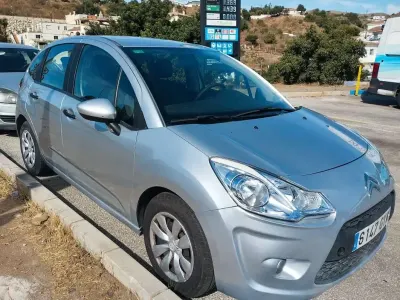 Usado Citroën C3 Business Class 68 CV (50 kW) 2010 Plateado Utilitario