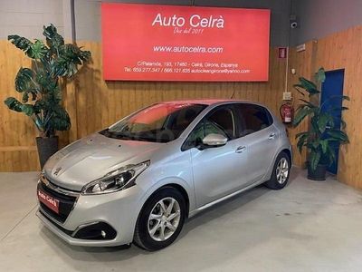 Usado Peugeot 208 Style 100 CV (73 kW) 2016 Gris / plata Utilitario