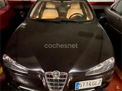 Usado Alfa Romeo 147 Distinctive 105 CV (77 kW) 2009 Negro Utilitario