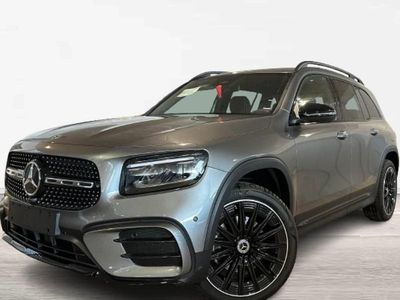 Gris Nuevo 2025 Mercedes GLB200 SUV | 58.200 € (Caro)