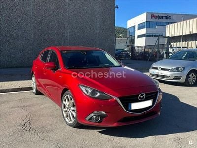 Usado Mazda 3 Luxury 150 CV (110 kW) 2016 Rojo Berlina