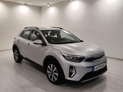 Plateado Usado 2022 Kia Stonic SUV | 18.500 € (Un poco caro)