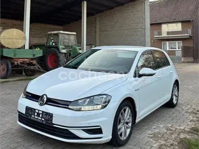 Usado VW Golf VII Edition 130 CV (95 kW) 2020 Blanco Berlina