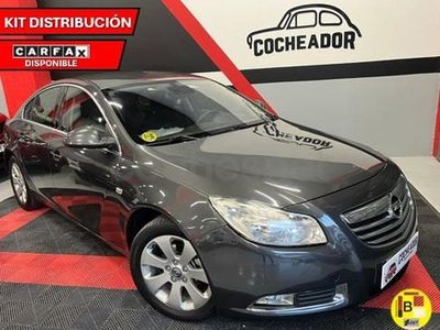 Usado Opel Insignia Selective 130 CV (95 kW) 2012 Marrón Berlina