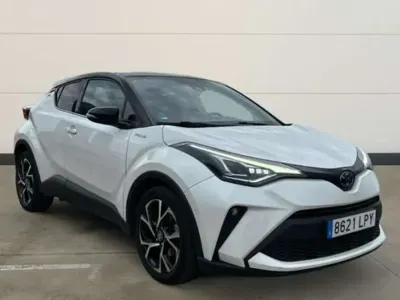 Begagnad Toyota C-HR Advance 184 HK (135 kW) 2021 Vit SUV