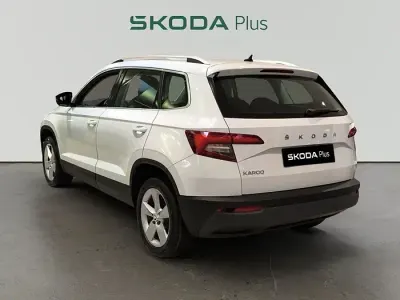 Usado Skoda Karoq Ambition 115 CV (84 kW) 2020 Blanco SUV