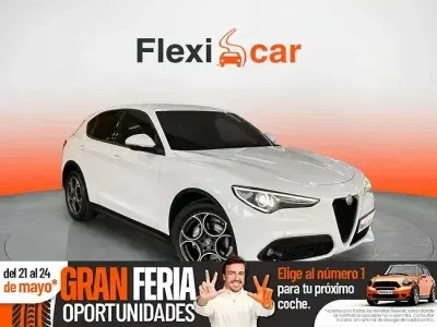 Usado Alfa Romeo Stelvio Sprint 160 CV (117 kW) 2022 Blanco SUV
