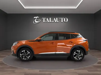 Usado Peugeot 2008 Allure 110 CV (80 kW) 2021 Naranja SUV