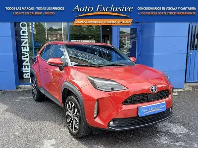 Käytetty Toyota Yaris Cross Active 116 HP (85 kW) 2022 Punainen Katumaasturi