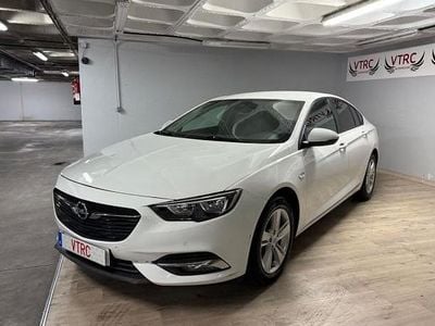 Blanco Usado 2018 Opel Insignia Business Berlina | 9800 € (Precio justo)