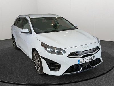 Blanco Usado 2023 Kia Ceed Utilitario | 24.990 € (Caro)
