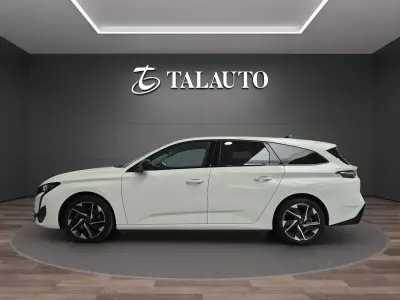 Usado Peugeot 308 Allure 130 CV (95 kW) 2023 Blanco Berlina