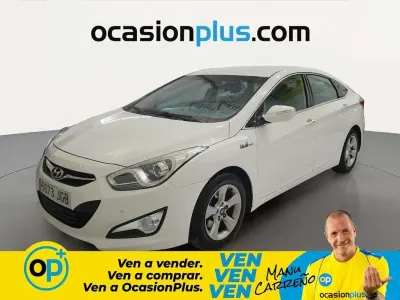 Usado Hyundai i40 136 CV (100 kW) 2015 Blanco Berlina