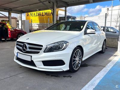 Usado Mercedes A180 AMG line 109 CV (80 kW) 2014 Blanco Berlina