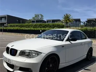Usado BMW 120 Sport Line 177 CV (130 kW) 2008 Blanco Utilitario
