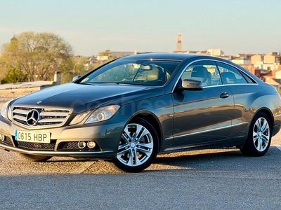 Usado Mercedes E220 170 CV (125 kW) 2011 Marrón Coupe