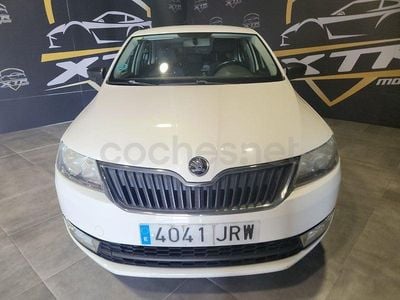 Usado Skoda Rapid Style 116 CV (85 kW) 2016 Blanco Utilitario